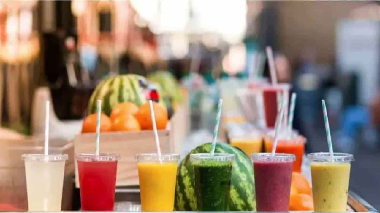Fruit Juice: ઉનાળામાં હાઇડ્રેટેડ રહેવા માટે આ ફળોના રસનું સેવન કરો