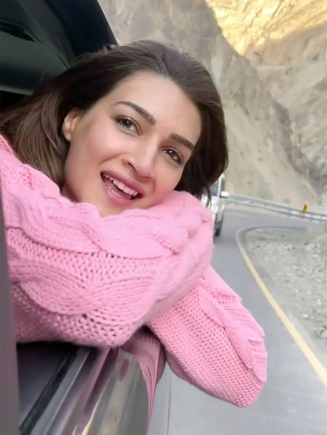 કૃતિ સેનને લદ્દાખનો એક સુંદર વીડિયો શેર કર્યો છે