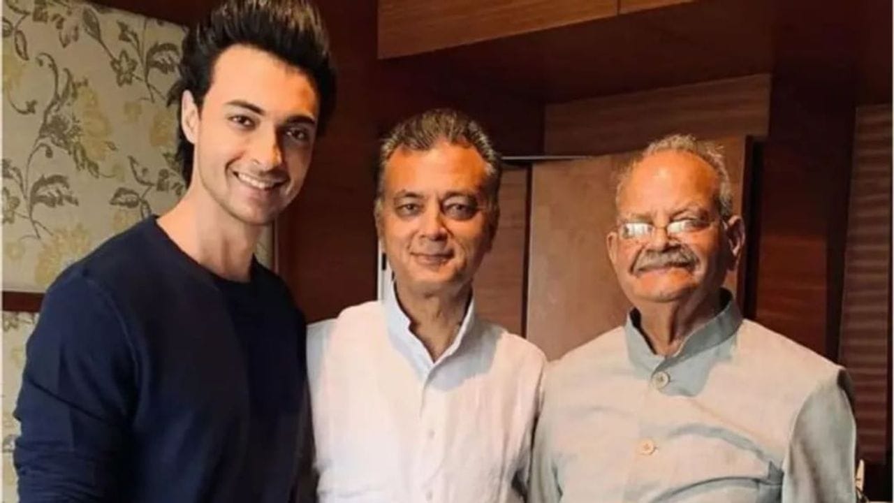 Ayush Sharma Grandfather Demise : આયુષ શર્માના દાદા પંડિત સુખ રામ ...