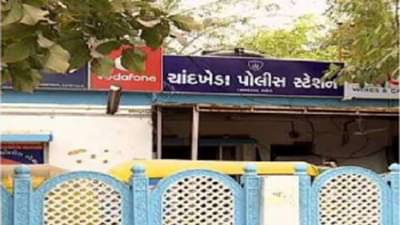 Ahmedabad : IPL ની સેમીફાઇનલ મેચમાં ટિકિટની કાળાબજારી, લોકોના મોબાઇલ અને પાકીટ પર ચોરાયા