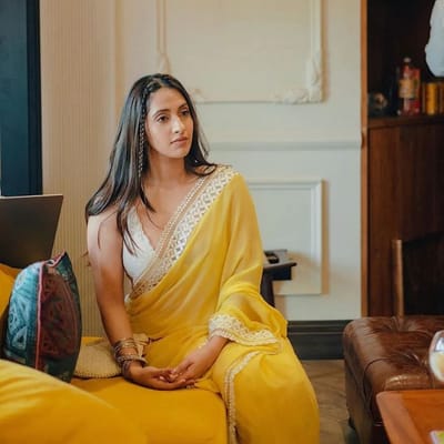 આલિયા ભટ્ટ અને રણબીર કપૂરે 14 એપ્રિલના રોજ પરિવારના સભ્યો અને નજીકના મિત્રો વચ્ચે લગ્ન કર્યા હતા. તેમના લગ્નના ફોટા ખૂબ જ સારા હતા અને સીધા પરીકથા જેવા દેખાતા હતા.