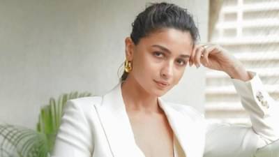 Alia Bhatt Hollywood Debut: હવે આલિયા ભટ્ટ હોલીવુડમાં કરશે ડેબ્યુ, પોતાની ડેબ્યુ ફિલ્મનું શૂટિંગ શરૂ, કહ્યું- હું ખૂબ જ નર્વસ છું
