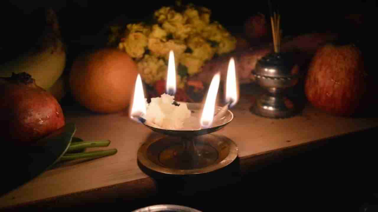 Importance of Diya : જાણો દીવા સાથે જોડાયેલી ધાર્મિક માન્યતા, ઘી અને તેલના દીવાની છે આગવી જ મહત્તા !