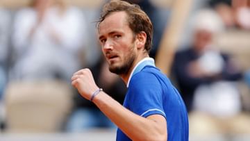 French Open : યુએસ ઓપન ચેમ્પિયન ડેનીલ મેદવેદેવની આસાન જીત, રોહન બોપન્નાએ પણ આગલા રાઉન્ડમાં પ્રવેશ કર્યો