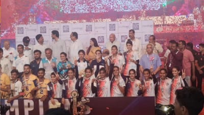 Gir Somnath: ખેલમહાકુંભમાં ગુજરાતની મહિલા વોલીબોલ ટીમે રચ્યો ઈતિહાસ, 7 મહિલા ખેલાડી ગીર-સોમનાથ જિલ્લાના વતની Gir Somnath: ખેલમહાકુંભમાં ગુજરાતની મહિલા વોલીબોલ ટીમે રચ્યો ઈતિહાસ, 7 મહિલા ખેલાડી ગીર-સોમનાથ જિલ્લાના વતની