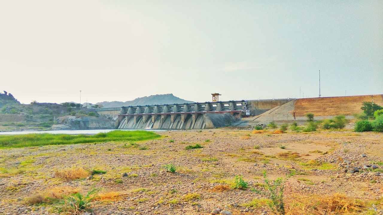 ગુજરાતમાં પાણીની વિકટ સ્થિતિ, ઉત્તર ગુજરાતના ડેમોમાં પાણીનો માત્ર 7 ટકા જ જીવંત સંગ્રહ બચ્યો