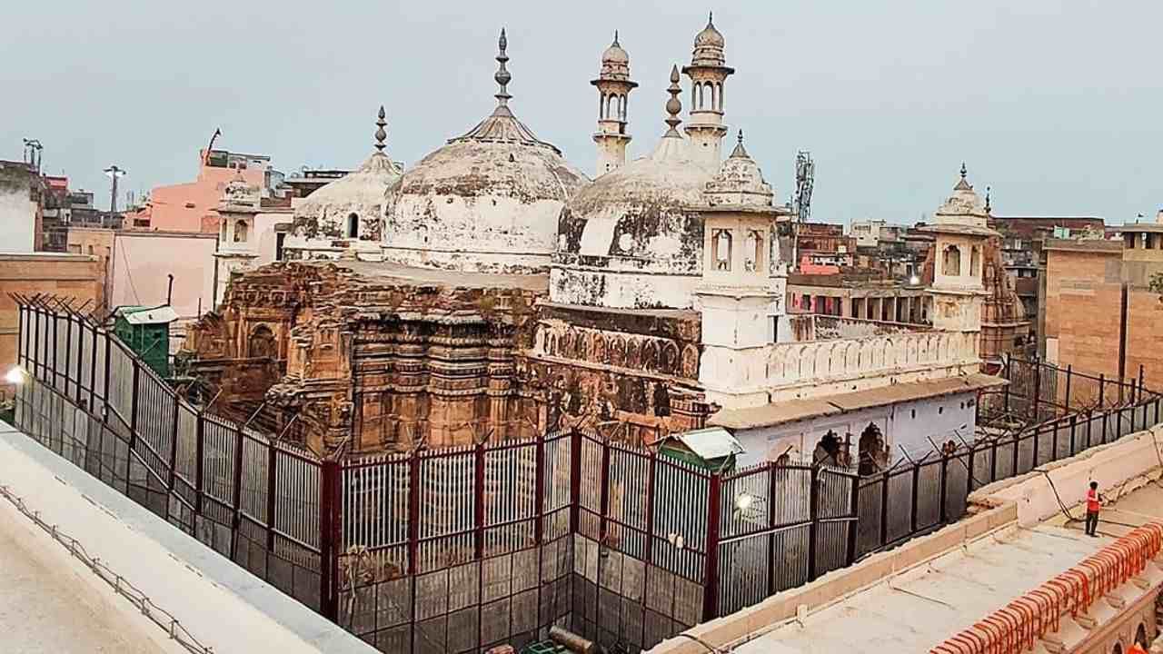 Gyanvapi Masjid Case: વારાણસી કોર્ટમાં 2 કલાકની દલીલો બાદ આજની સુનાવણી પૂરી, હવે 30 મેના રોજ થશે સુનાવણી