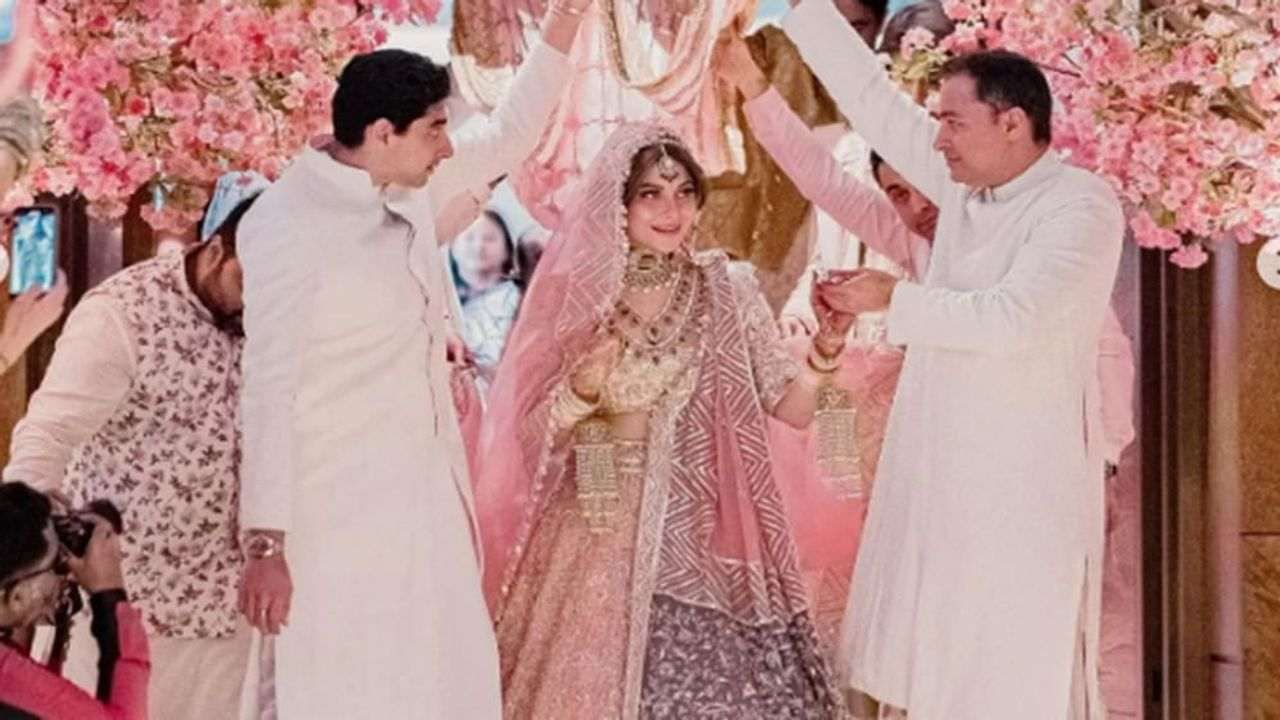 Kanika Kapoor Wedding: સિંગર કનિકા કપૂરે લંડનમાં લગ્ન કર્યા, વીડિયો થયો વાયરલ