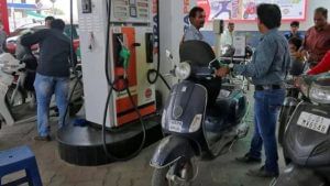 Petrol Diesel Prices: કેન્દ્ર સરકારના ટેક્સ ઘટાડવાના નિર્ણયને ભાજપના નેતાઓએ આવકાર્યો, અનુરાગ ઠાકુરે કહ્યું- હવે રાજ્યોએ ભાવ ઘટાડવો જોઈએ