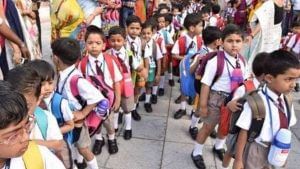 Surat : રાઈટ ટુ એજ્યુકેશન હેઠળ પહેલા રાઉન્ડમાં 7,013 બાળકોને ધોરણ 1માં પ્રવેશ મળ્યો