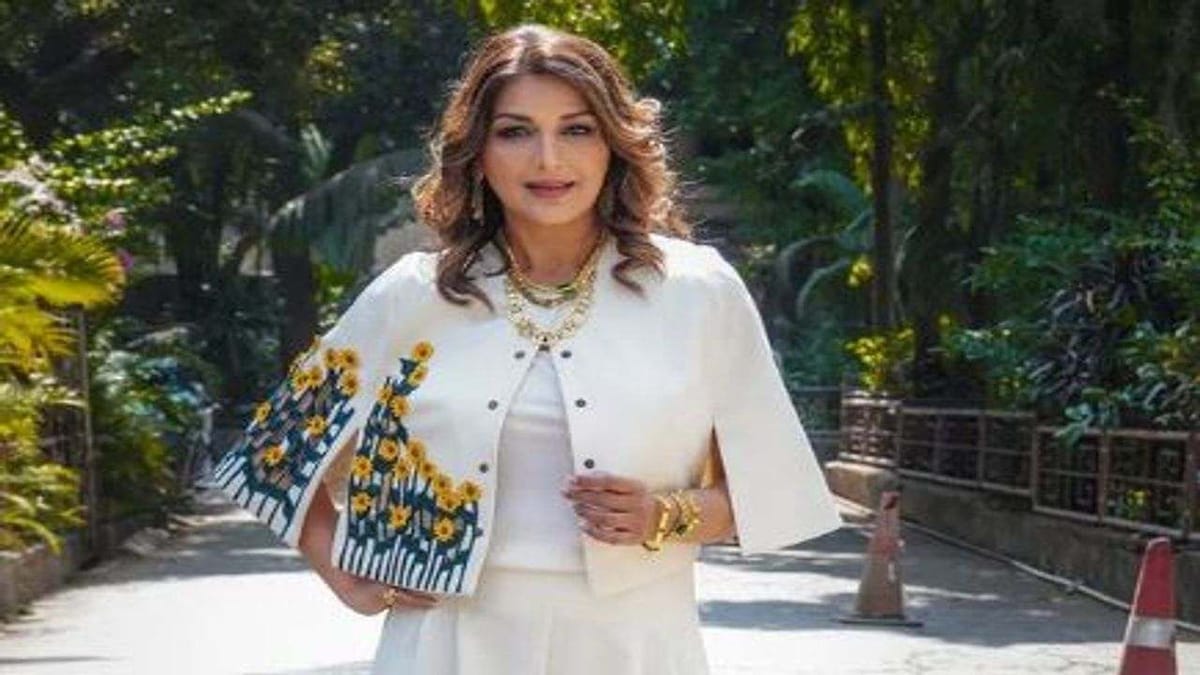 સોનાલી બેન્દ્રે OTT પર કરશે ડેબ્યૂ, Zee5ની વેબ સિરીઝ 'ધ બ્રોકન ન્યુઝ'માં જોવા મળશે સોનાલી બેન્દ્રે OTT પર કરશે ડેબ્યૂ, Zee5ની વેબ સિરીઝ 'ધ બ્રોકન ન્યુઝ'માં જોવા મળશે