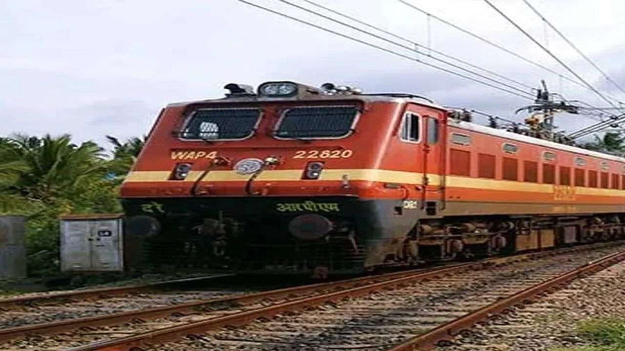 Indian Railway News: રેલવેએ કરી કેટલીક ટ્રેન રદ, અમદાવાદ-મુઝ્ફફરપુર ટ્રેન સહિતની કેટલી ટ્રેન રદ થઈ કે રિશિડ્યૂલ થઈ જાણો અહીંયાં