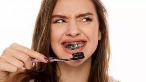 Charcoal Toothpaste : ચારકોલ ટૂથપેસ્ટનો ઉપયોગ કરતા પહેલા આ વાતને જાણી લો