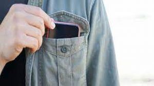 Smartphone Tips and Tricks : ભૂલથી પણ ન કરવી આ ભૂલ, નહીંતર તમારો સ્માર્ટફોન જલદી જ થઈ જશે ખરાબ