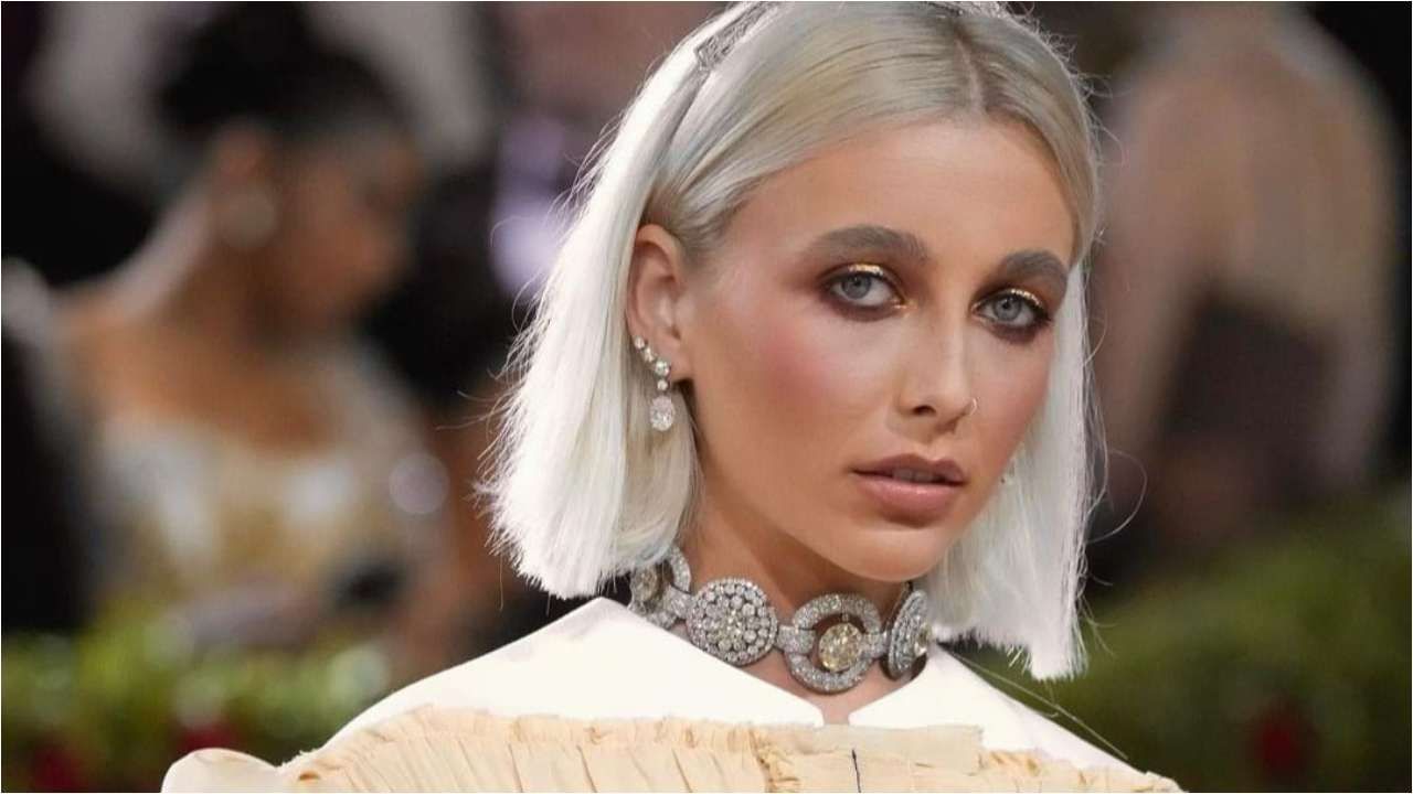 Emma Chamberlain Gets Trolled For Wearing Indian King's Necklace