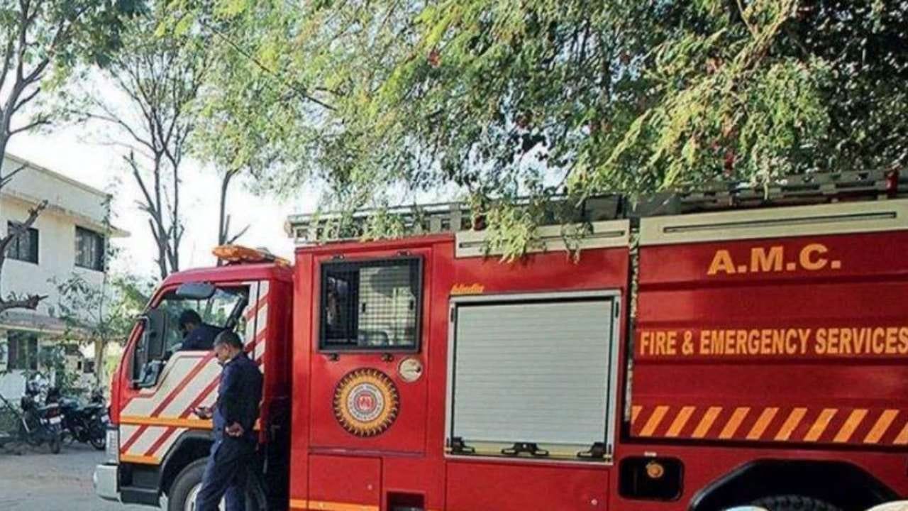 Ahmedabad ગુજરાતના ફાયર અને સેફ્ટી વિભાગના અધિકારીઓનું 'ગર્વ' એવોર્ડથી