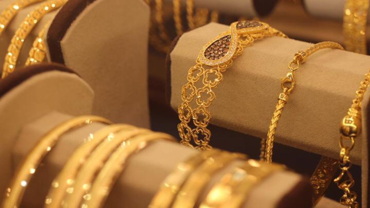Gold Hallmarking : સોનાના ખરીદ-વેચાણ માટેના નવા નિયમો 1 જૂનથી લાગુ, શુદ્ધતાની મળશે ખાતરી