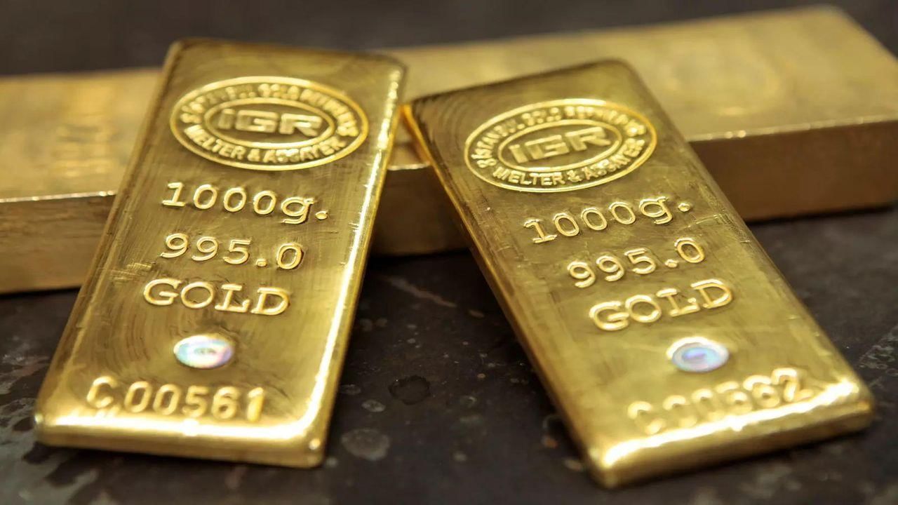Gold Price Today : સોનું ફરી 52000 ની સપાટીને સ્પર્શે તેવા એંધાણ, જાણો આજનો દેશ વિદેશનો સોનાનો ભાવ