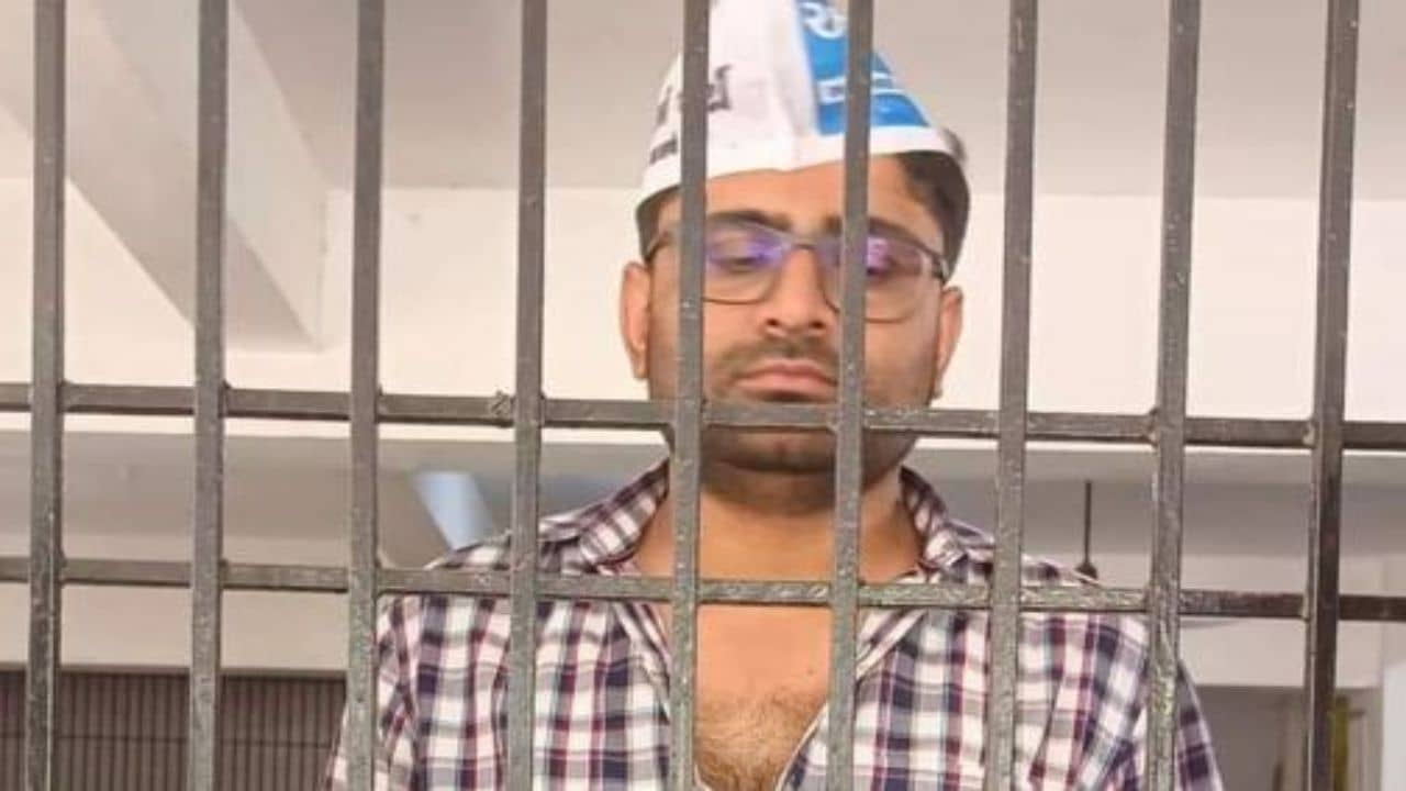 Surat: ભાજપ કાર્યાલય પર બબાલ મુદ્દે ગોપાલ ઇટાલિયા સહિત 10 લોકોની ધરપકડ, રાયોટિંગનો ગુનો નોંધાયો