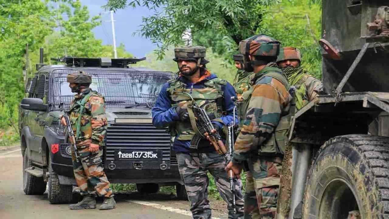 Jammu Kashmir: ભારતીય સેનાના નામે મોટી સફળતા, કેરન સેક્ટરમાં ત્રણ આતંકી ઠાર, મોટી માત્રામાં મળી આવ્યો દારૂગોળો