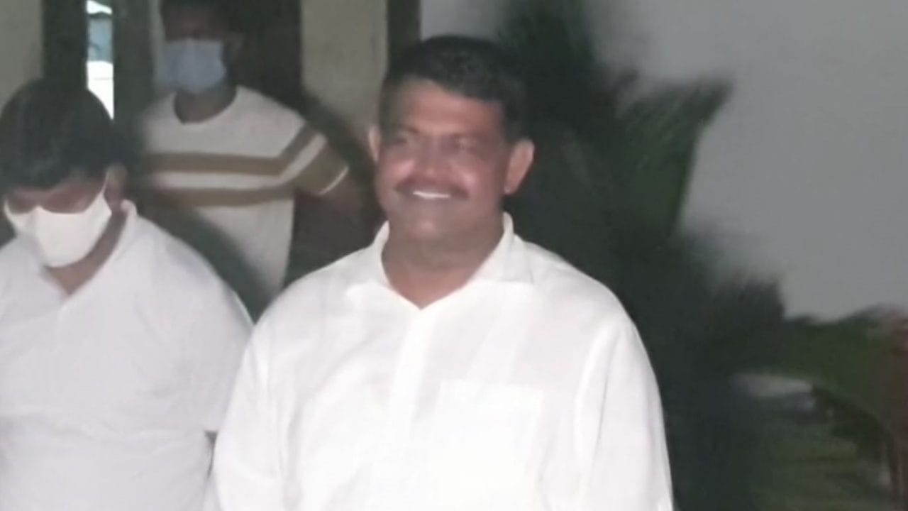 માતરના ધારાસભ્ય કેસરીસિંહ સોલંકીને બે વર્ષની સજા, હાલોલની કોર્ટે સજા ફટકારી, સોલંકી સહિત 26 લોકો દોષિત જાહેર