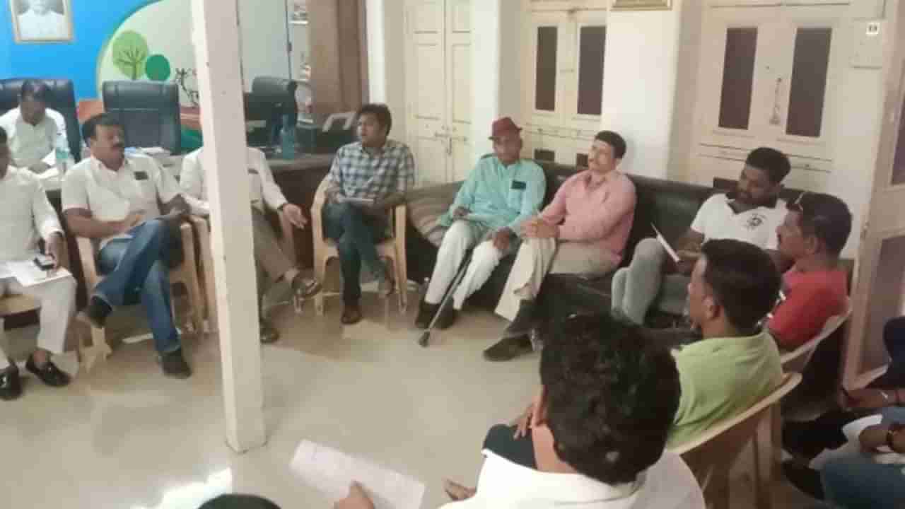 Surat : વિવિધ પડતર મુદ્દે ગુજરાત ખેડૂત સમાજની મળી અગત્યની બેઠક, તંત્ર સામે લડી લેવા માટે રણનીતિ તૈયાર