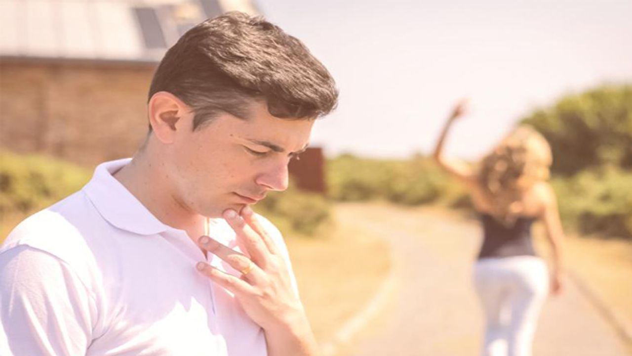 Relationship Tips: લગ્ન પછી આ છ ભૂલો કરવાની ભૂલ ન કરો, લગ્નજીવનમાં પડી શકે છે ભંગાણ