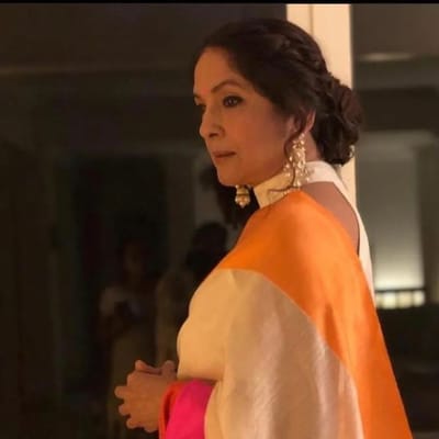 આજે અમે તમને જણાવીશું કે જ્યારે તમે 60 વર્ષના છો ત્યારે નીના જેવા આઉટફિટ પહેરીને તમે કેવી રીતે કૂલ અને સ્ટાઇલિશ દેખાઈ શકો છો.