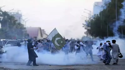 Imran Khan's rally પાકિસ્તાનમાં ગૃહયુદ્ધ જેવી સ્થિતિ, રાજધાની ઈસ્લામાબાદ સળગ્યું, ઈમરાન ખાન હજારો લોકો સાથે ઈસ્લામાબાદ પહોંચ્યા, સેનાને ઉતારાઈ મેદાને