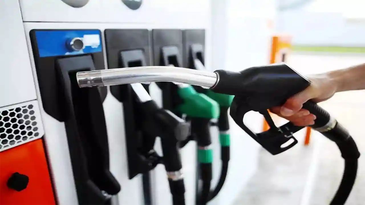 Petrol Diesel Price Today :  રાહતના સમાચાર, ક્રૂડના ભાવમાં ભડકો છતાં આજે મોંઘુ ન કરાયું તમારા વાહનનું ઇંધણ
