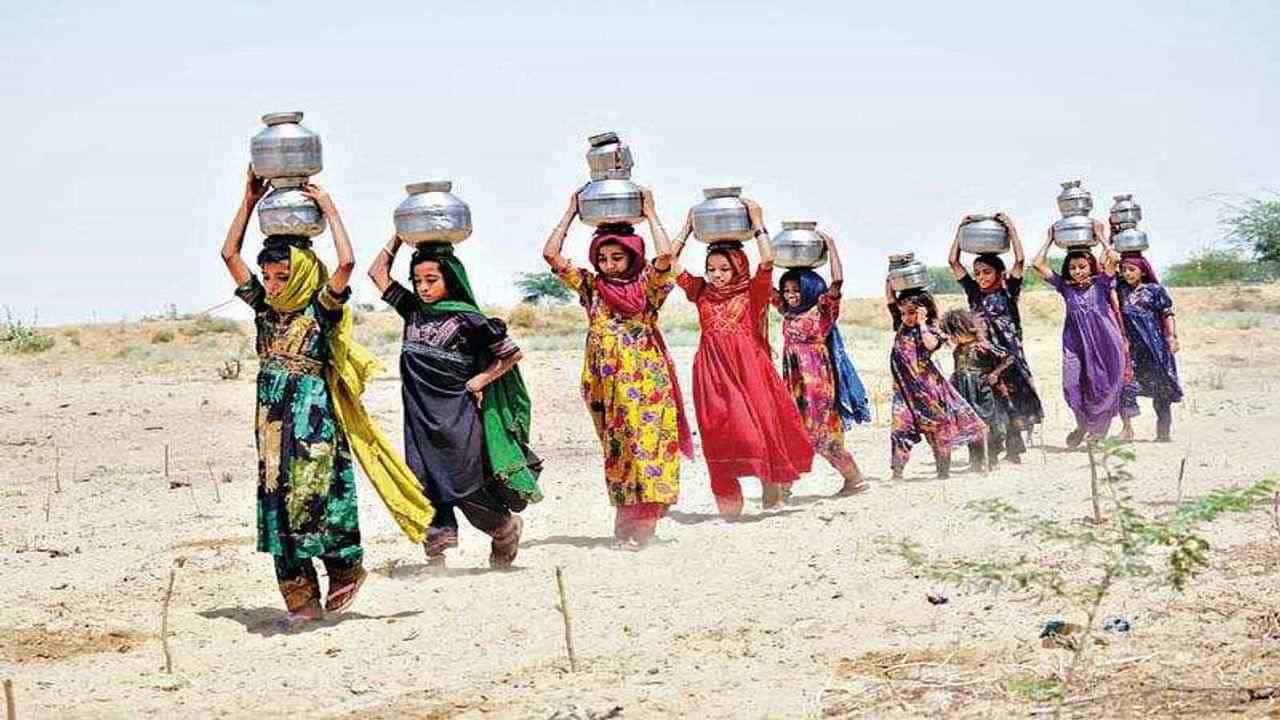 Tapi : સોનગઢ તાલુકાના વડપાડાના ગ્રામજનો ભર ઉનાળે પાણી માટે વલખા મારી રહ્યા છે, ગ્રામજનોએ પાણી પુરવઠા વિભાગને કરી રજૂઆત