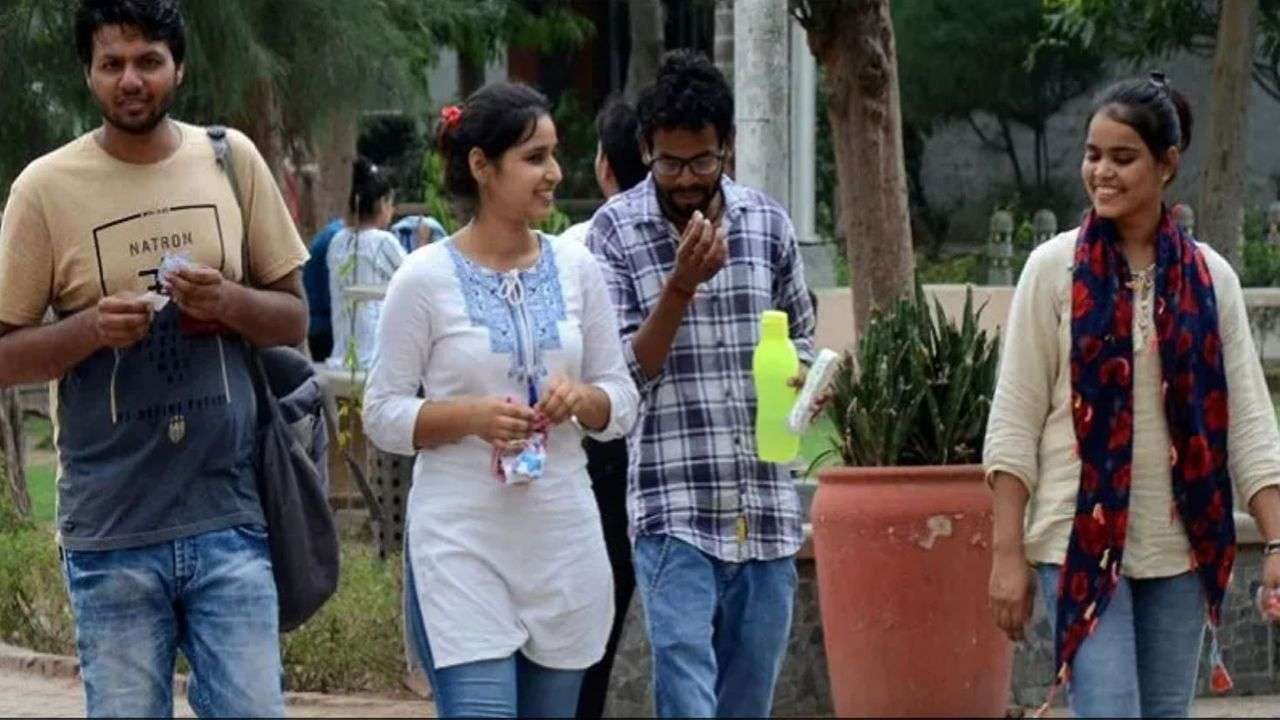 Indian Bank SO Recruitment 2022: ઈન્ડિયન બેંક સ્પેશિયાલિસ્ટ ઓફિસરની જગ્યાઓ માટે અરજી કરવાની છેલ્લી તારીખ નજીક છે, જલ્દી જ અહીં અરજી કરો