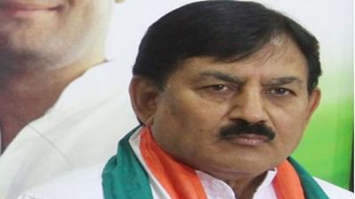 Gujarat: પત્ની સાથેના સંબંધોને લઇને વારંવાર ચર્ચામાં રહેતા ભરતસિંહ સોલંકીની રાજકીય સફર વિશે જાણો