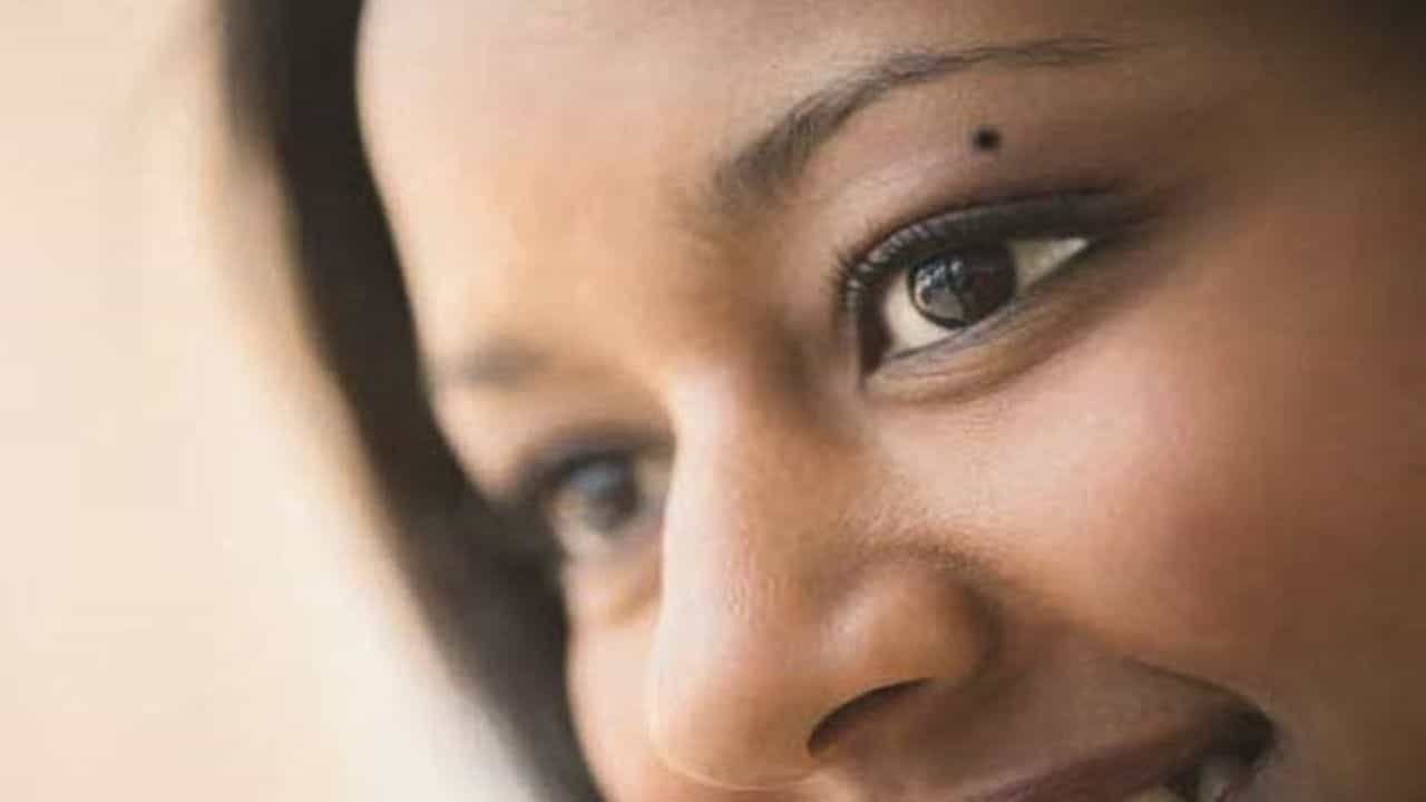 જો કોઇ મહિલાના શરીર પર હોય આ 5 નિશાન, તો માનવામાં આવે છે ભાગ્યશાળી