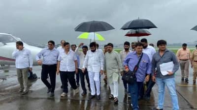 Maharshtra Political Crisis: પૂર્વ મુખ્યમંત્રી દેવેન્દ્ર ફડણવીસના ઘરે પહોંચ્યા એકનાથ શિંદે, થોડીવારમાં રાજ્યપાલને મળશે