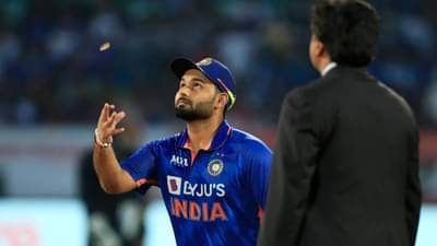 India vs South Africa 5th T20 Playing 11: ટેમ્બા બાવુમા બહાર, કેશવ મહારાજે સંભાળી કેપ્ટનશીપ, ટોસ હારીને ભારતની પ્રથમ બેટીંગ