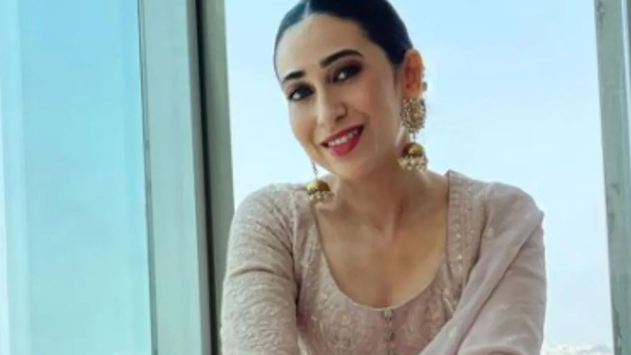 Karishma Kapoor Birthday : પ્રેમ અજય દેવગન સાથે , લગ્ન સંજય કપૂર સાથે..  જન્મદિવસ પર જાણો કરિશ્મા કપૂર સાથે જોડાયેલી રસપ્રદ વાતો - Gujarati News | Karishma  Kapoor profile ...