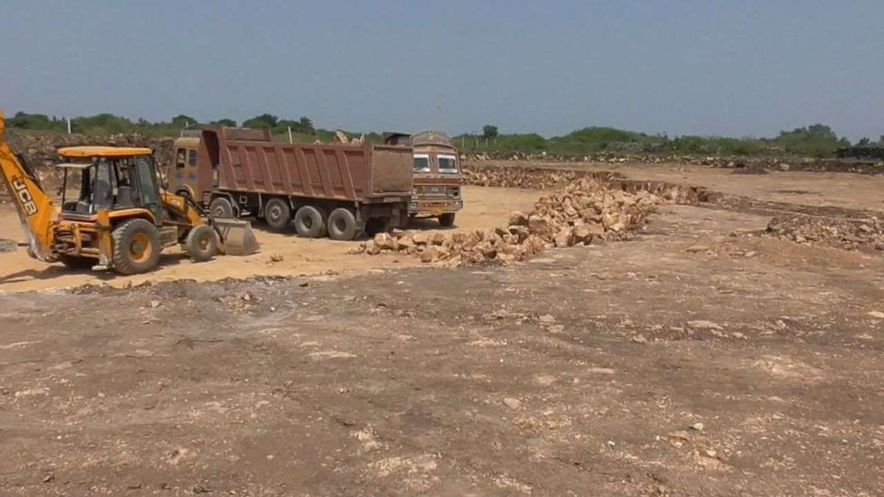 Gir somnath : ખનીજ માફિયા ઉપર ASP ની ટીમે બોલાવ્યો સપાટો, ડમ્પર સહિતનો મુદ્દામાલ કબજે - Gujarati News | Gir somnath: ASP team calls on mineral mafia - Gir somnath: ASP team