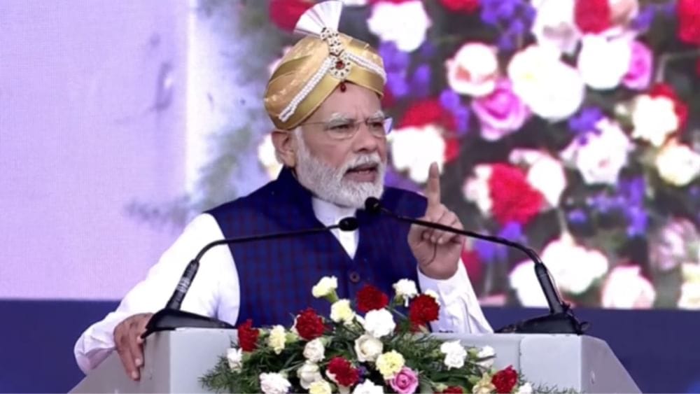 વડાપ્રધાન નરેન્દ્ર મોદીએ અગ્નિપથને દેશ માટે ફાયદાની યોજના ગણાવી, આવતીકાલે ત્રણેય સેના પ્રમુખો સાથે કરી શકે છે મુલાકાત