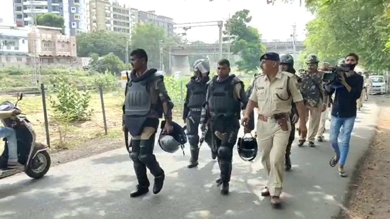 Dahod: ભારત બંધના એલાનને જિલ્લામાં કોઈ સમર્થન નહી, તમામ બજારો ખુલ્લા રહ્યા, પોલીસ વિભાગ સતત કરી રહ્યુ છે પેટ્રોલિંગ