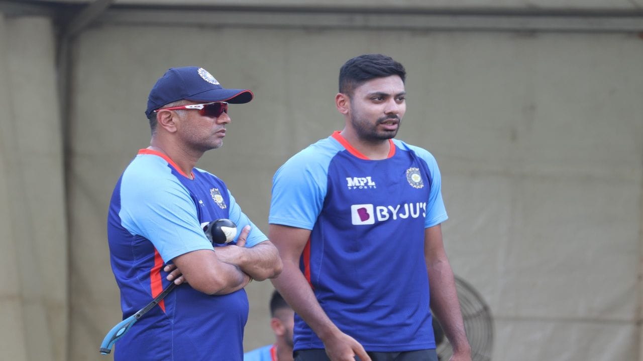 IND vs SA: દક્ષિણ આફ્રિકા સીરીઝ પહેલા રાહુલ દ્રવિડે ભારતીય ખેલાડીઓ સાથે કરી ખાસ વાત