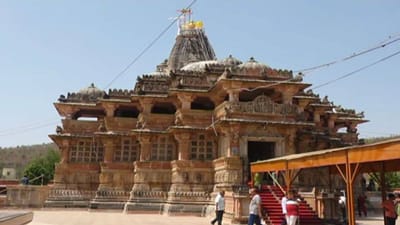 Aravalli: શામળાજી મંદિરની સુરક્ષામાં વધારો કરાયો, એલર્ટને પગલા વધુ પોલીસ કર્મીઓની ફાળવણી કરવામાં આવી