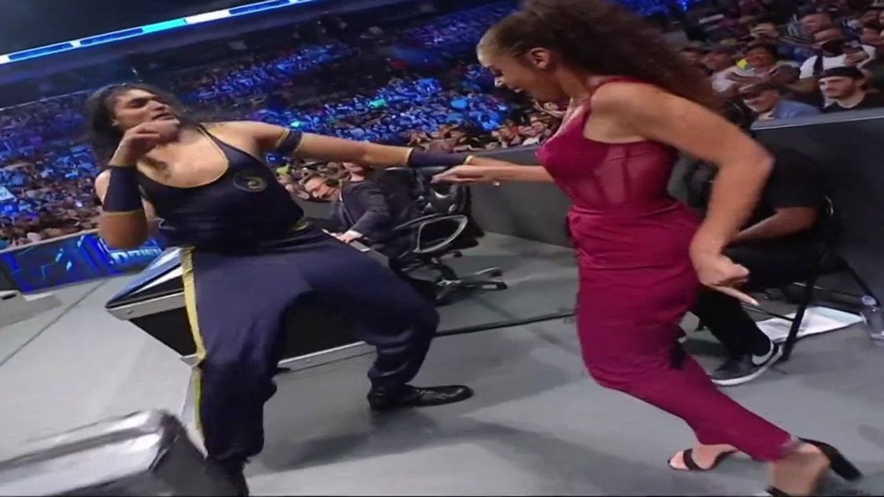 Shanky Dance In WWE: વર્તમાન WWE ચેમ્પિયનની ગર્લફ્રેન્ડ ભારતીય સુપરસ્ટારની દિવાની બની, સાથે ડાન્સ કર્યો, વીડિયો થયો વાયરલ