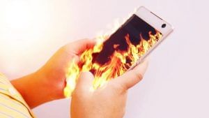 શું તમે પણ Smartphone Overheatingની સમસ્યાથી પરેશાન છો? આ ટિપ્સને ફોલો કરી તમારા ફોનને રાખો કૂલ