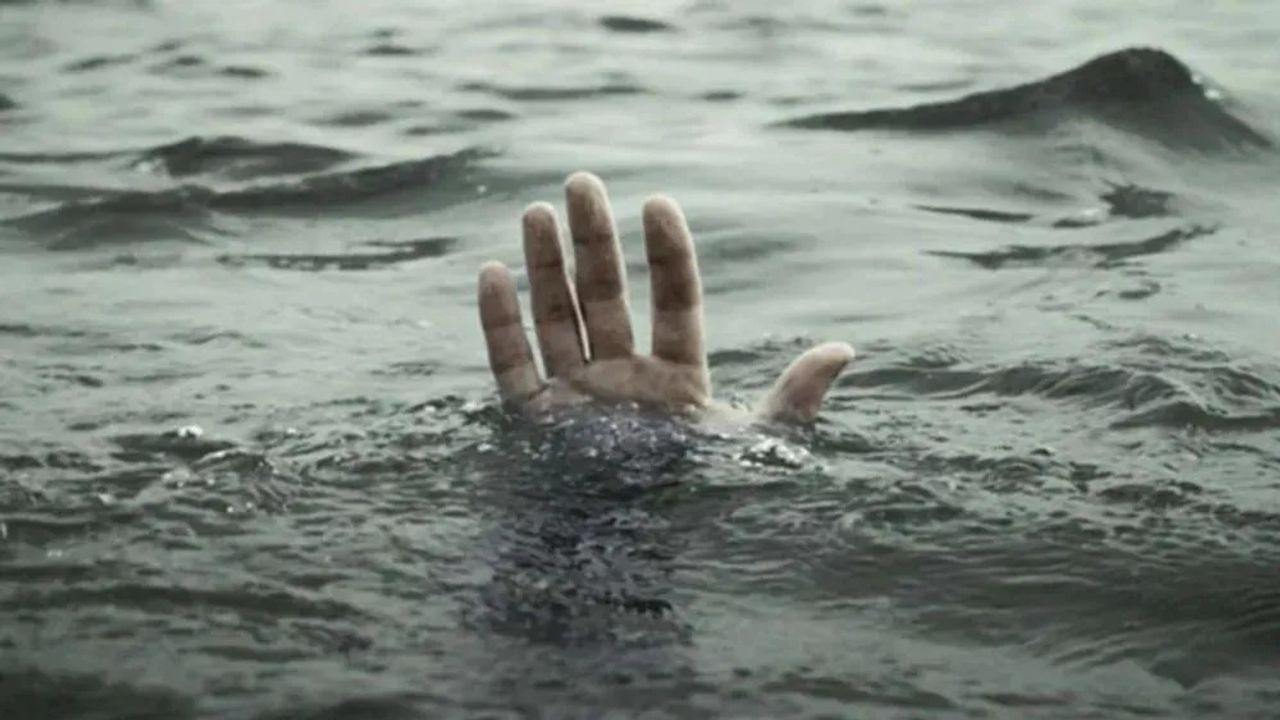 Three people drowned at Juhu Beach in Mumbai (Symbolic Image)