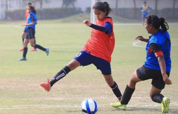 Gujarat's 2 daughters will play drums in the world, Italy and Norway will play matches as part of India's U-17 Girls Football Team preparation