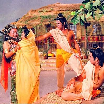 mythological story : આપણે બધા રામાયણ અને મહાભારતની વાર્તા જાણીએ છીએ! માત્ર રામાયણ, રામચરિતમાનસ અને મહાભારત જેવા ગ્રંથો વાંચીને જ નહીં, પરંતુ આ પૌરાણિક વાર્તાઓ પર આધારિત સિરિયલો દ્વારા પણ આપણે તેમના વિશે યોગ્ય રીતે જાણી શક્યા છીએ. જેમ કે રામાયણ સિરિયલમાં પણ બતાવવામાં આવ્યું છે અને તમે જાણતા જ હશો કે પ્રભુ શ્રી રામને 14 વર્ષનો વનવાસ કરવામાં આવ્યો હતો. રાજા દશરથની બીજી પત્ની, કૈકેયી, તેના પુત્ર ભરત માટે સિંહાસન ઇચ્છતી હતી, અને તેથી તેણે રાજા દશરથના વરદાનમાં રામ માટે વનવાસ અને ભરત માટે સિંહાસનની માંગ કરી. રાજા દશરથ પ્રતિબદ્ધ હતા, તેથી તેમને ભારે હૃદયથી બંને માંગણીઓ સ્વીકારવાની ફરજ પડી.