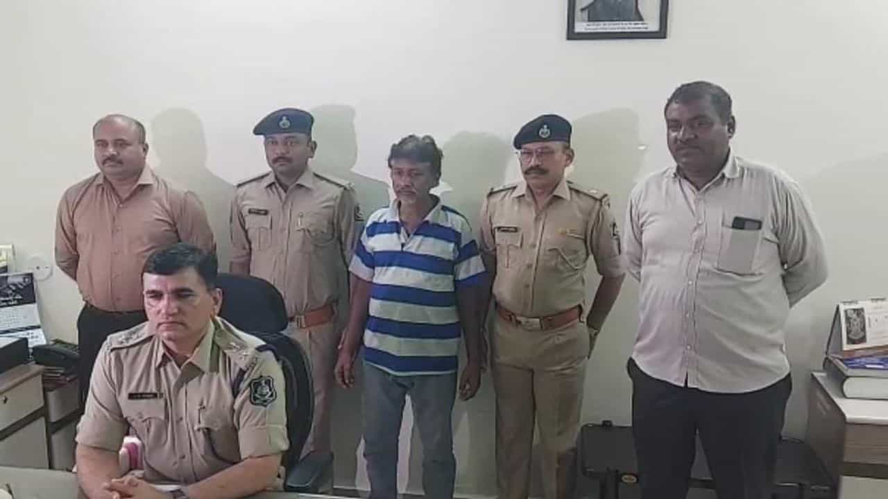 Surat: SOG પોલીસે 24 વર્ષથી ભાગતા ફરતા હત્યાના આરોપીને ઓરિસ્સાથી પકડી પાડ્યો