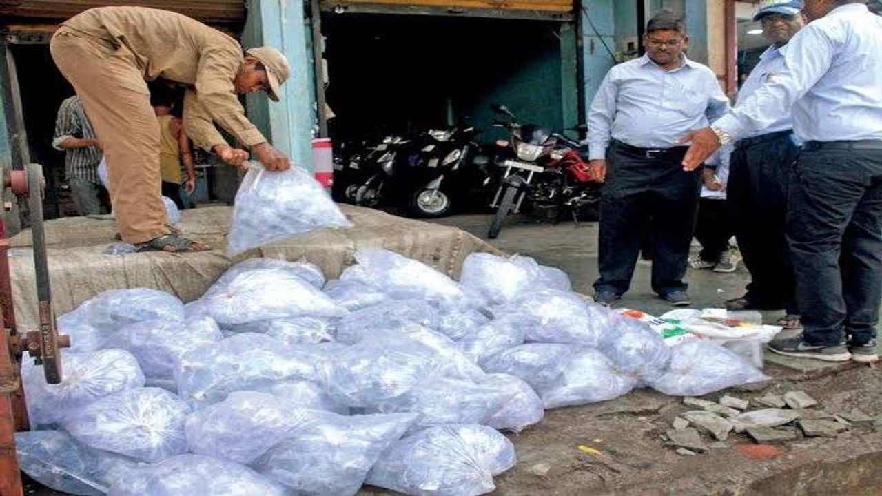 Surat : પહેલી જુલાઇથી સિંગલ યુઝ પ્લાસ્ટિકના ઉત્પાદન, વેચાણ, વપરાશ પર પ્રતિબંધ, શહેરમાં પ્લાસ્ટિક વેસ્ટના ઘટાડાની શકયતા