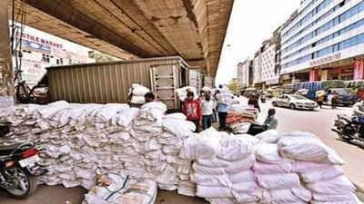 Surat : ટેક્સ્ટાઇલ માર્કેટમાં વેપારીઓ સાથે ચીટિંગનો સિલસિલો યથાવત, વીવર્સ સાથે 31.59 લાખની ઠગાઈ